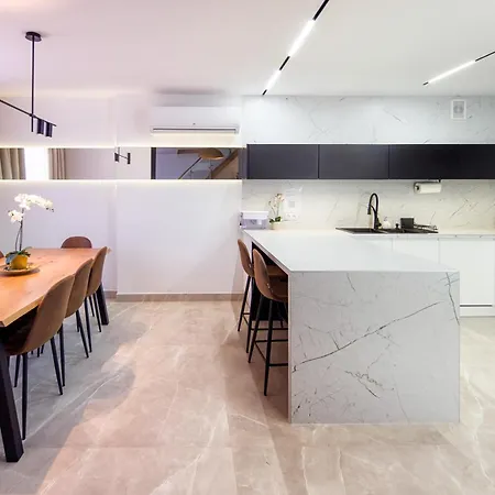 W Centrum - Duplex Penthouse In The Centre With Terrace And Air Conditioning Lägenhet